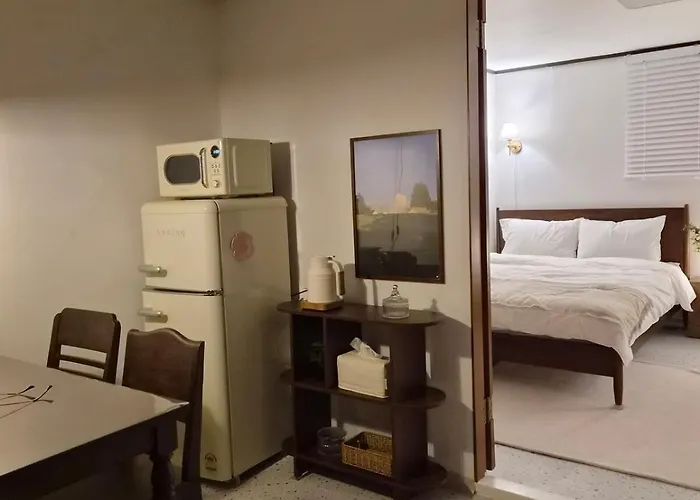 Gangnam Hongdae 3 Queen Beds Free Dryer *