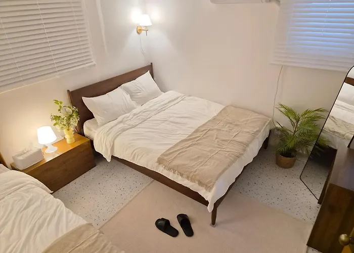 Gangnam Hongdae 3 Queen Beds Free Dryer *